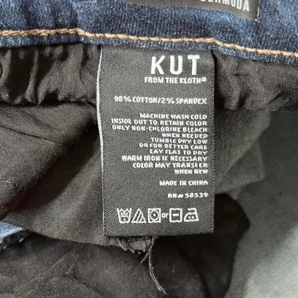 Kut from the Kloth‎ Natalie Bermuda Shorts Women 6 Blue Raw Hem Flap Back Pocket